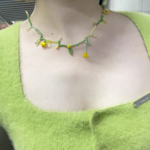 グリーン 花 藤の蔓 黄色い チューリップ ビーズ ネックレス