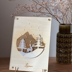 『冬山のトナカイ』【真鍮金具×アクリル×木のアートパネル】ご自宅やプレゼントに☆ 3枚目の画像