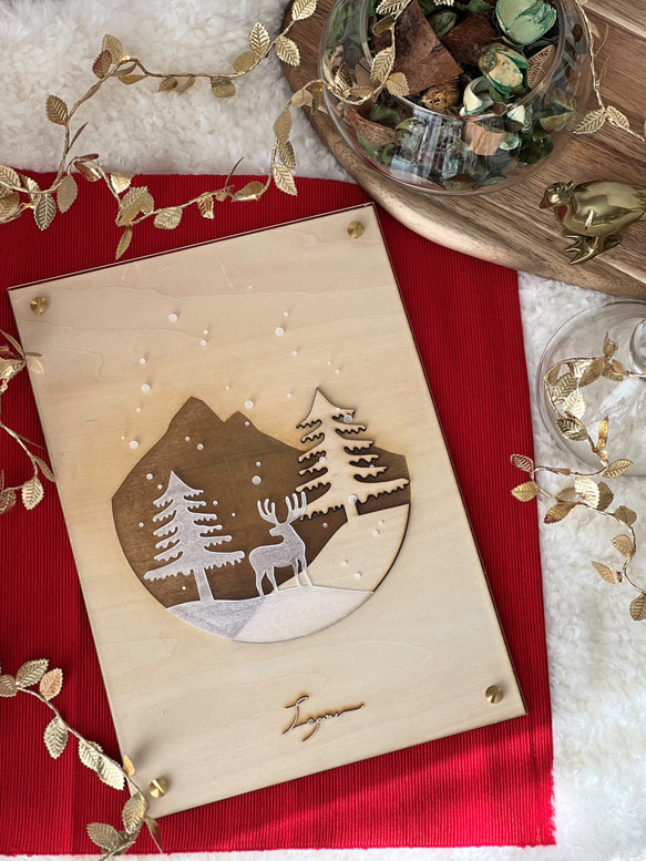 『冬山のトナカイ』【真鍮金具×アクリル×木のアートパネル】ご自宅やプレゼントに☆ 1枚目の画像