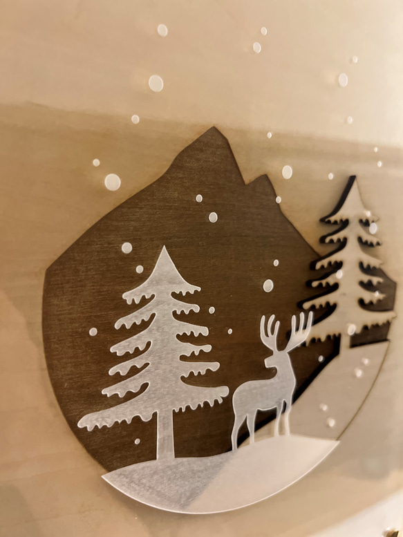 『冬山のトナカイ』【真鍮金具×アクリル×木のアートパネル】ご自宅やプレゼントに☆ 8枚目の画像