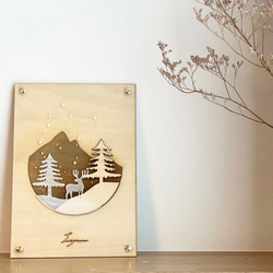 『冬山のトナカイ』【真鍮金具×アクリル×木のアートパネル】ご自宅やプレゼントに☆ 5枚目の画像