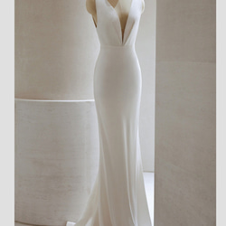 ロング丈 ウェディングドレス 上品 きれいめ 結婚式 7枚目の画像