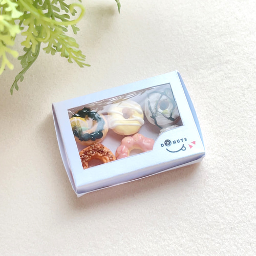 ミニチュアフード】おまかせドーナツセット(箱) その他置物