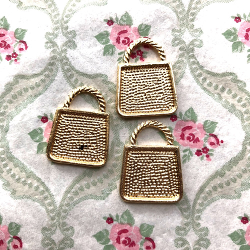 ハイブランドバッグ型アクセサリーパーツ チャーム 白 ハンドメイドや  