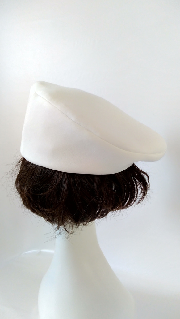 送込　ワンランク上のおしゃれニットベレー帽　ホワイトＭ　58cm 5枚目の画像