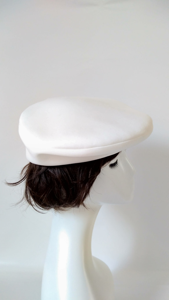 送込　ワンランク上のおしゃれニットベレー帽　ホワイトＭ　58cm 4枚目の画像