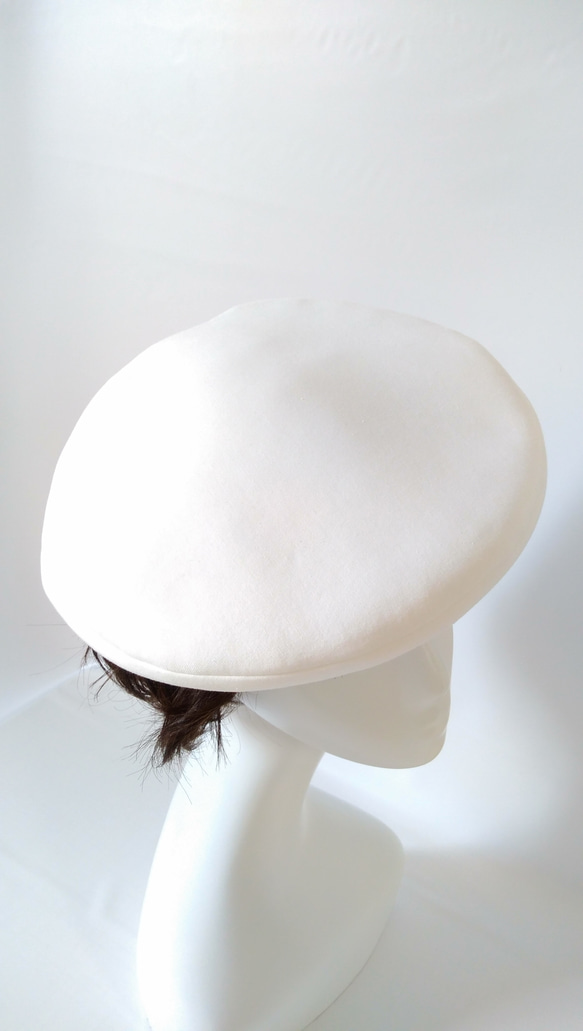 送込　ワンランク上のおしゃれニットベレー帽　ホワイトＭ　58cm 7枚目の画像