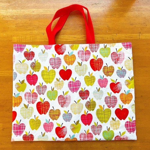 りんご柄の通園グッズ3点セット/ Apple juice レッスンバッグ