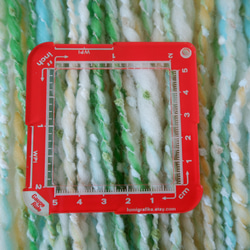 tenna + 手つむぎ毛糸  手紡ぎ糸 毛糸 メリノウール  淡いブルーグリーン  約35g #1434 5枚目の画像