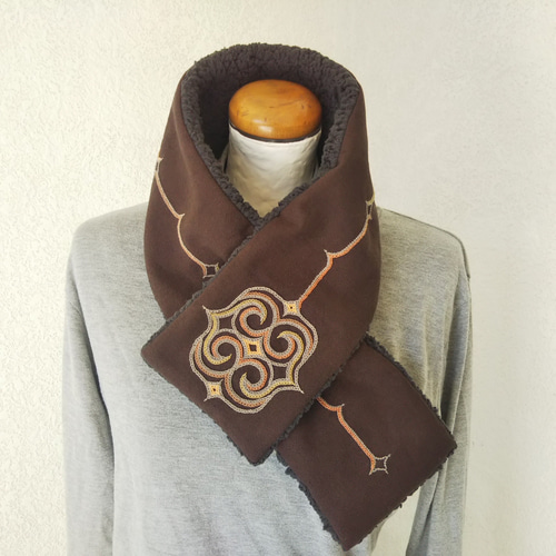 アイヌ文様刺繍入り ネックウォーマー(焦げ茶色)『Creema限定』 ネック
