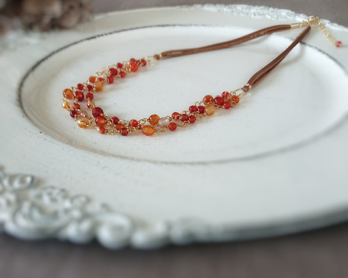 カーネリアンのナチュラルネックレス：天然石 , 革ひも ネックレス
