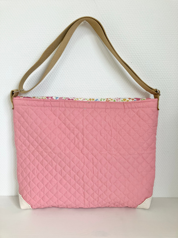 底角補強！キルティングショルダーバッグ　図書袋　通園バック 2枚目の画像