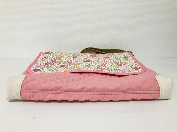 底角補強！キルティングショルダーバッグ　図書袋　通園バック 4枚目の画像