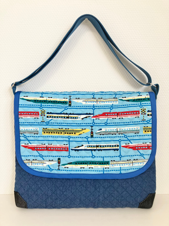 底角補強！デニムキルティングショルダーバッグ　通園バック 1枚目の画像