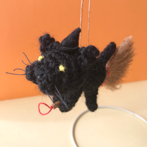 あみぐるみ　空飛ぶほうき黒猫  SALE 6枚目の画像