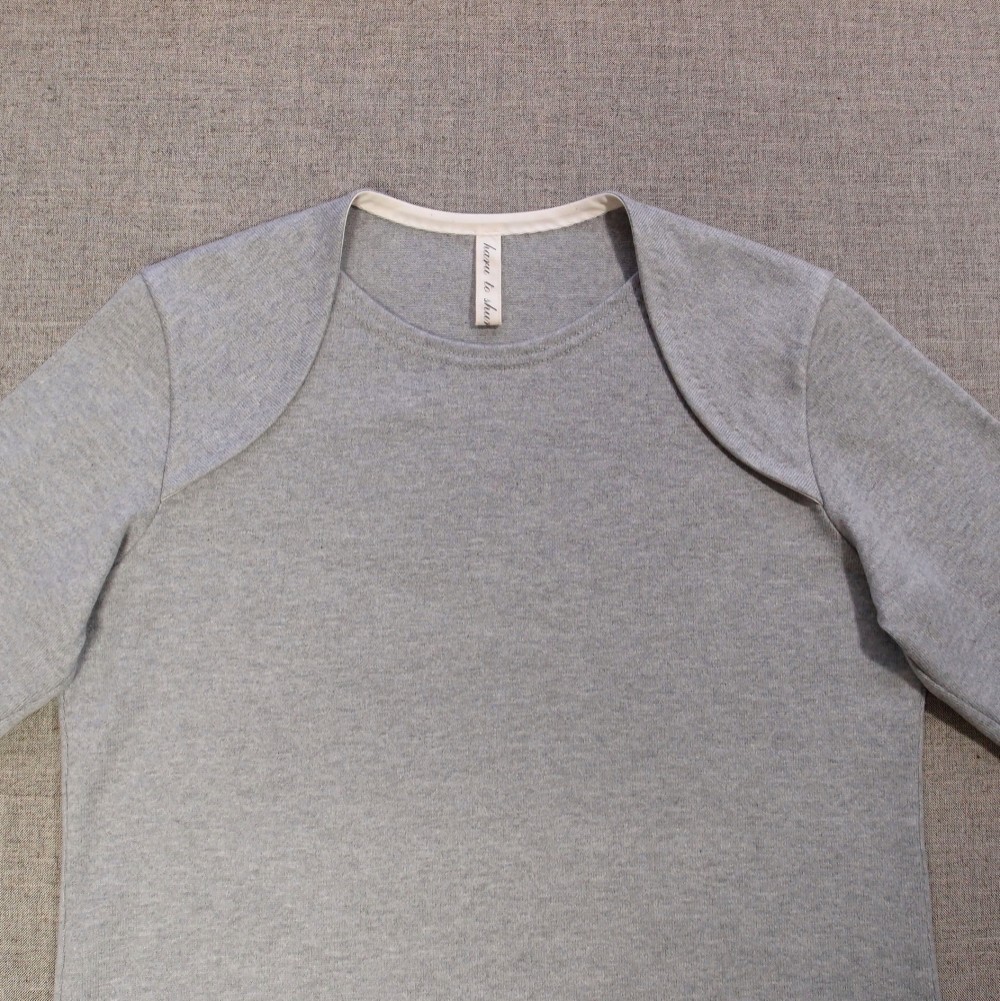 グレー 度詰め天竺 変わり衿ぐり 長袖プルオーバー