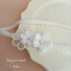 純白のお花にｵｰｶﾞﾝｼﾞｰﾌﾗﾜｰﾚｰｽを合わせて　ヘアバンド 11枚目の画像