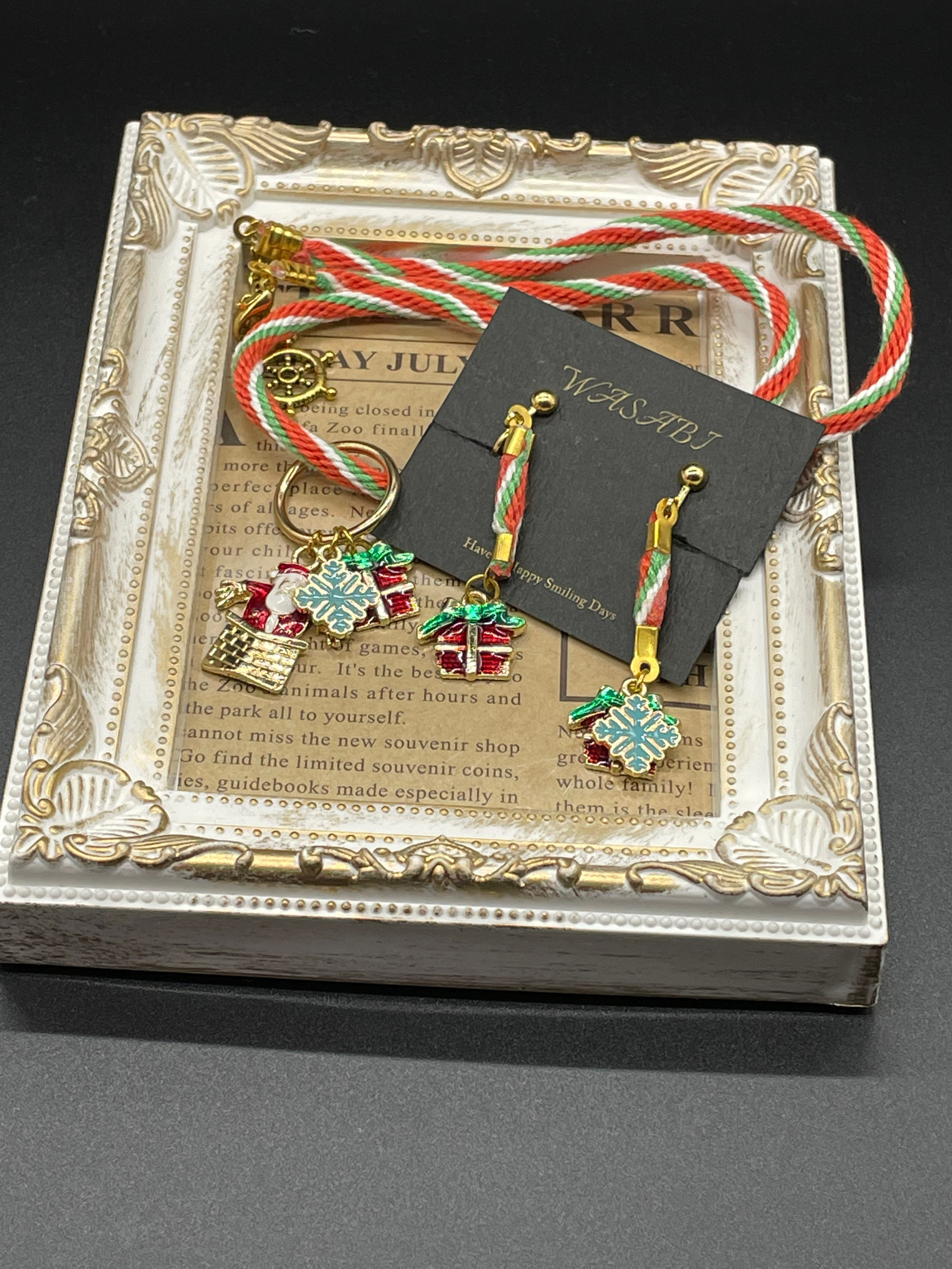 （クリスマス）あわてんぼうのサンタのネックレスとイヤリングのセット