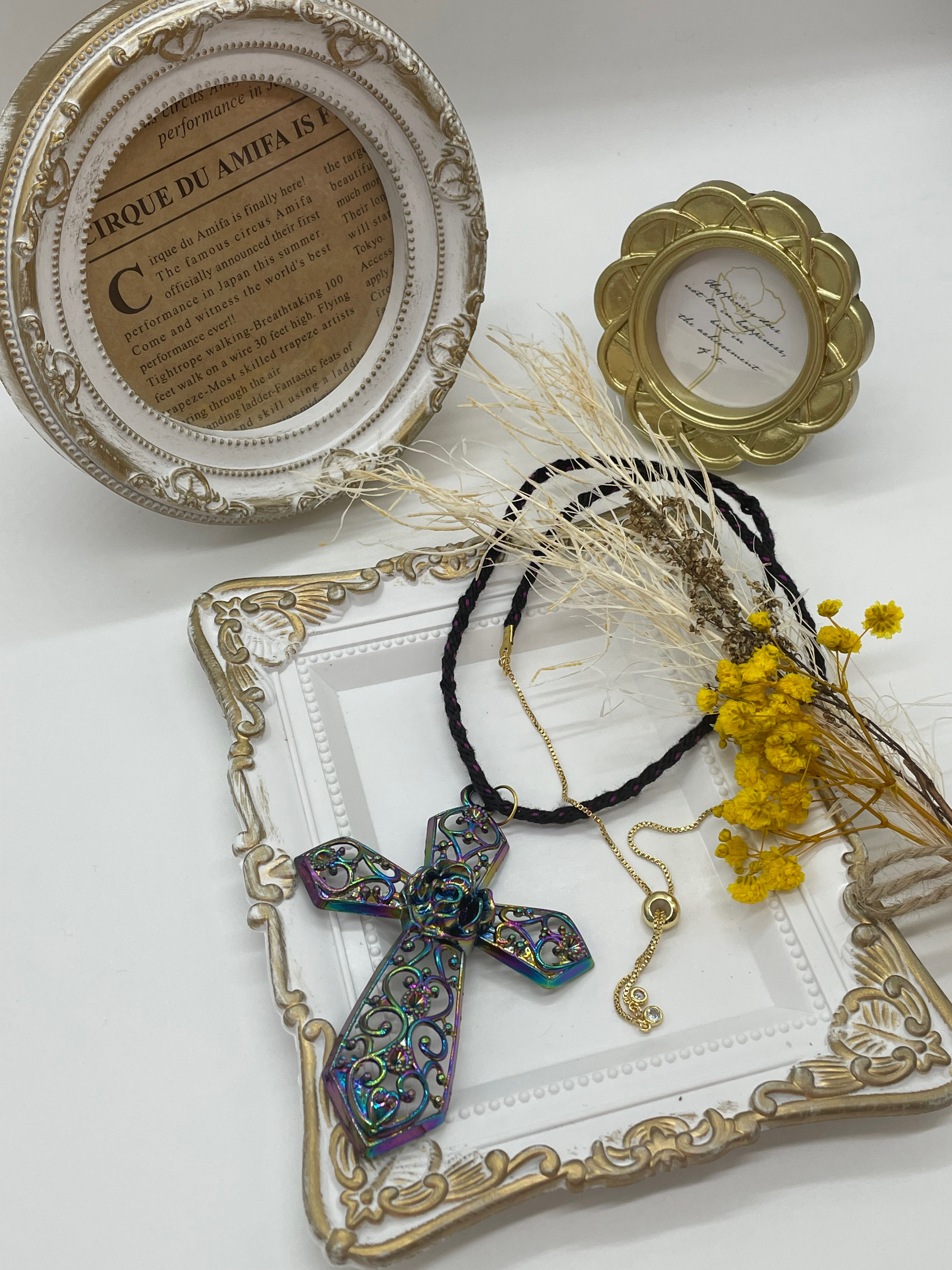 （男女共用）大きなクロスの刺繍糸紐ネックレス