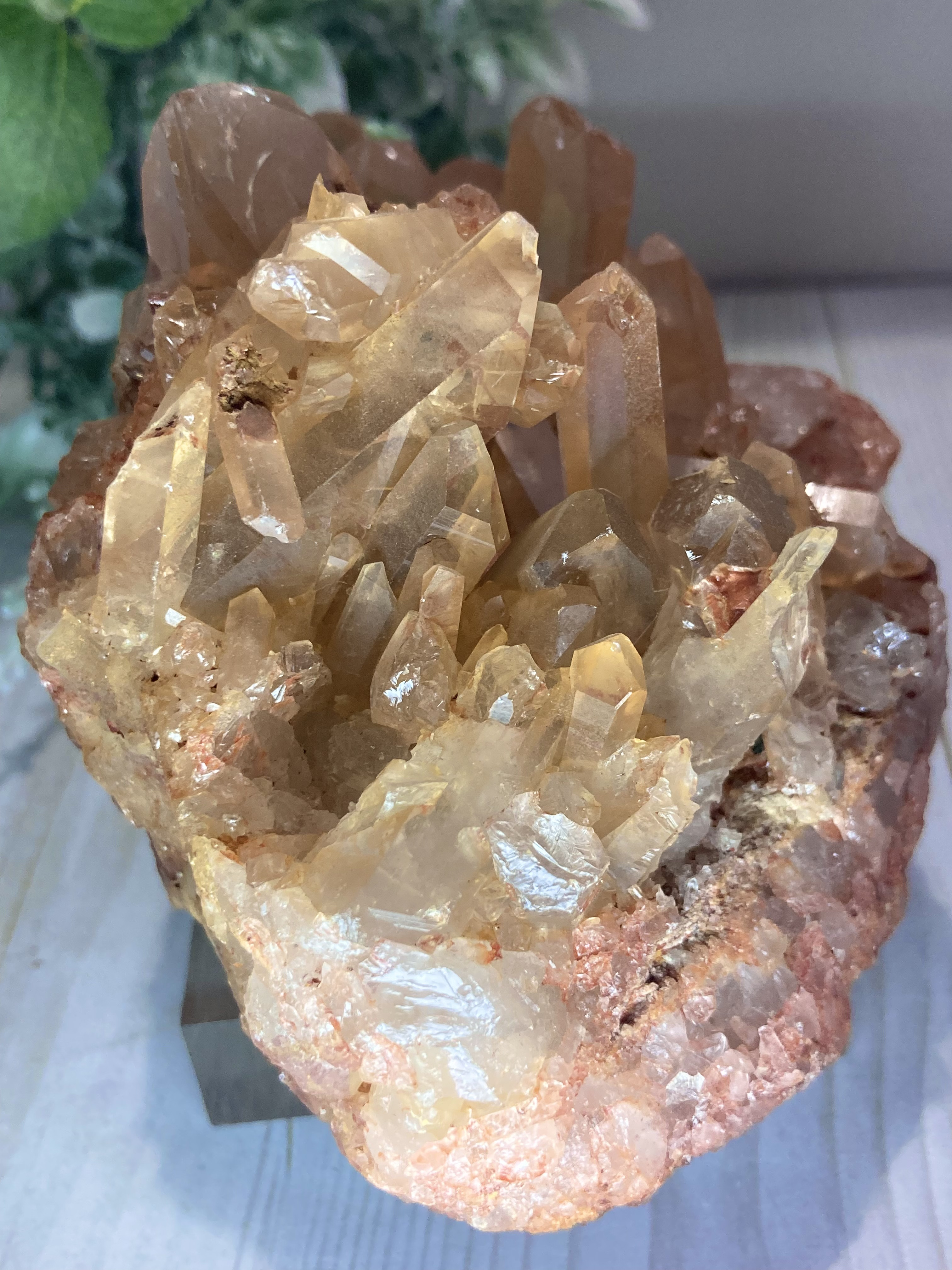 蜜柑の水晶 ✨タンジェリンクォーツ　ラフストーン　原石　クラスター　台座付き