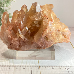 蜜柑の水晶 ✨タンジェリンクォーツ　ラフストーン　原石　クラスター　台座付き 8枚目の画像