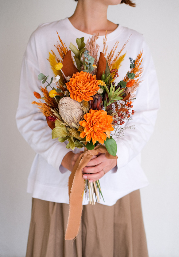 華やかなオレンジダリアのドライフラワーブーケ＊ドライフラワー