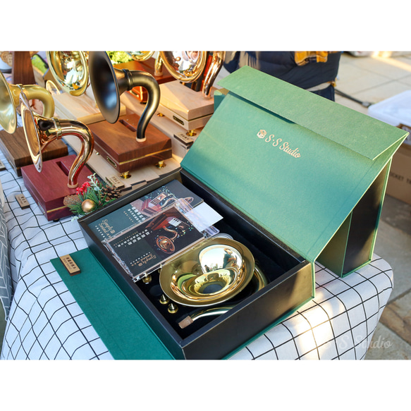 シンプルサウンド | アンプラグドでナチュラルで魅力的な携帯電話ホルダー 4枚目の画像