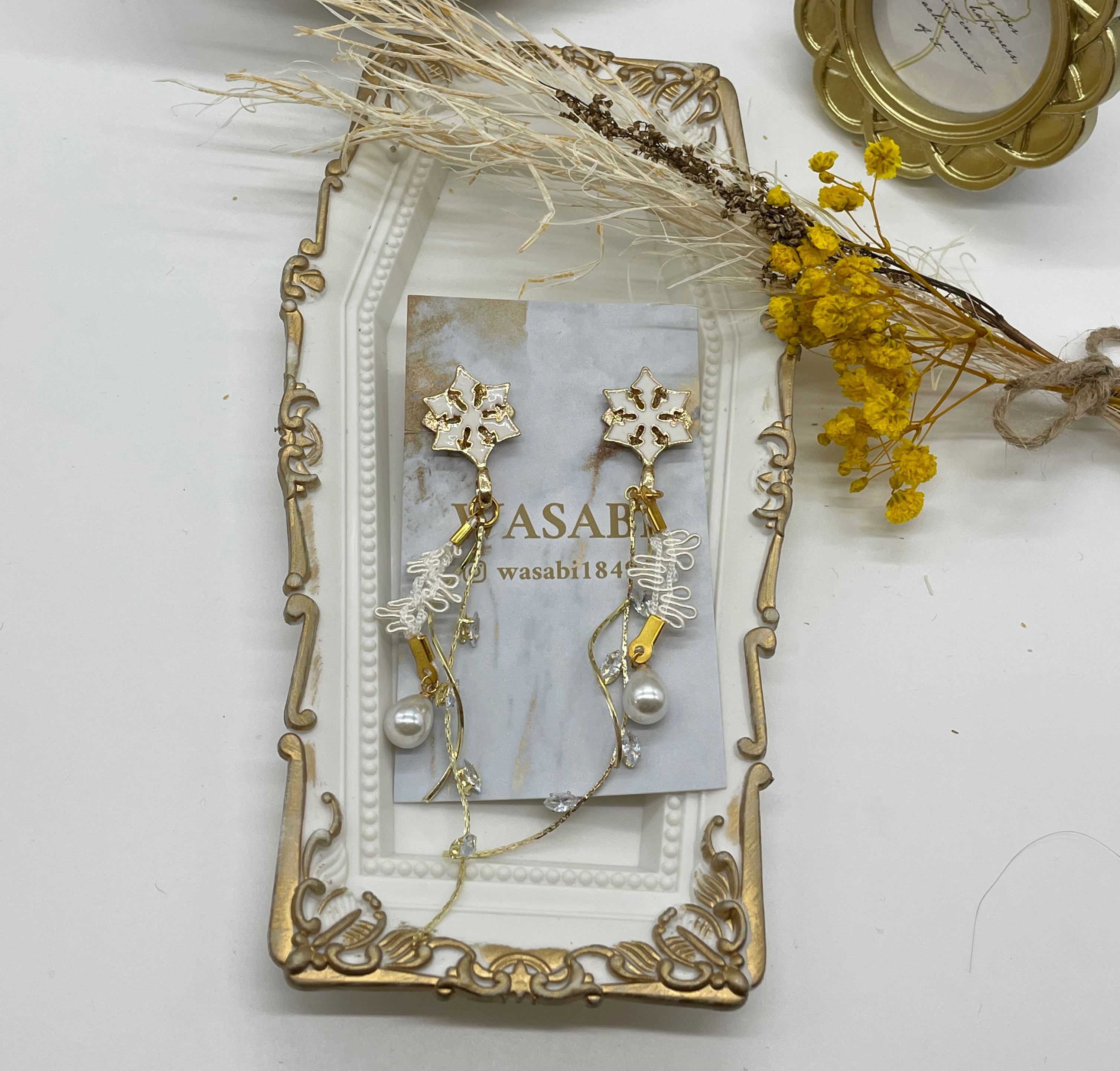 （クリスマス）雪の結晶のキラキライヤリング