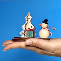木製☆雪だるまの贈り物　クリスマス飾り オブジェ 1枚目の画像