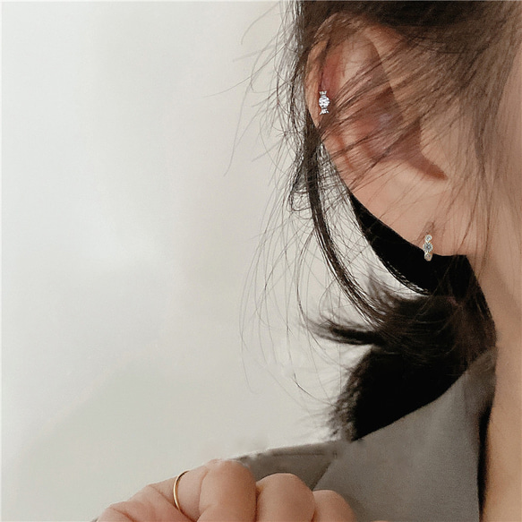 女士圈形耳環，小號 18K 金，925 銀，金屬過敏兼容，實惠，精緻，時尚，禮物 第4張的照片