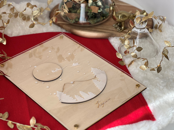 『サンタクロースからのプレゼント』【真鍮金具×アクリル×木のアートパネル】ご自宅やプレゼントに☆ 2枚目の画像