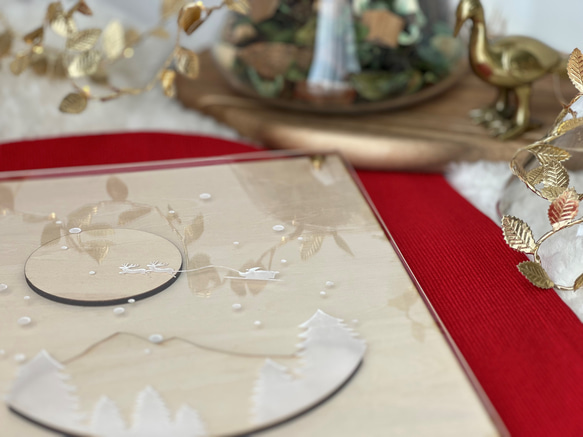 『サンタクロースからのプレゼント』【真鍮金具×アクリル×木のアートパネル】ご自宅やプレゼントに☆ 4枚目の画像