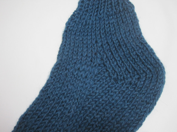 靴下　ウール100％手編みなのに安価 大人用大き目K576 4枚目の画像