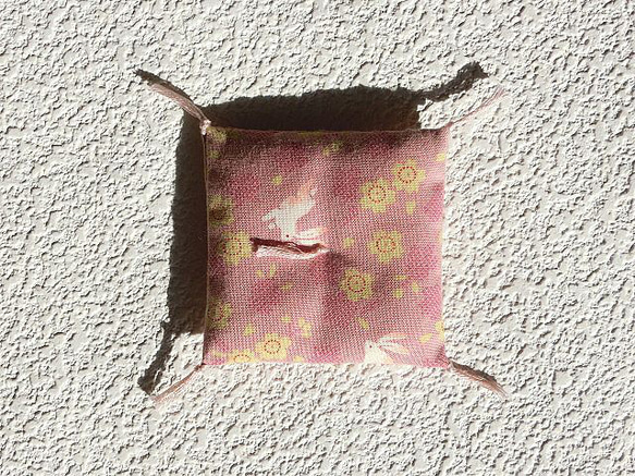 置物用座布団　桃色　うさぎ6.5 cm角 2枚目の画像