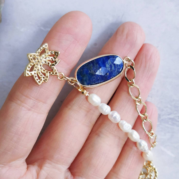 オーバル型ラピスラズリブレスレット　2段階長さ調節可　蓮を添えて　ゴールド 7枚目の画像