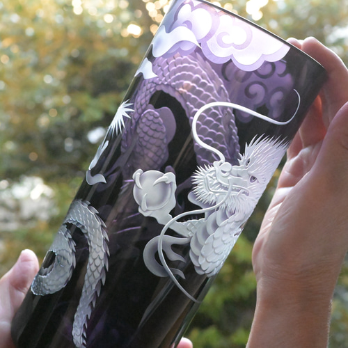漆器製 黒色花瓶 龍の装飾 景徳鎮の花瓶/中国/龍/花柄/骨董 | 骨董・アンティークの