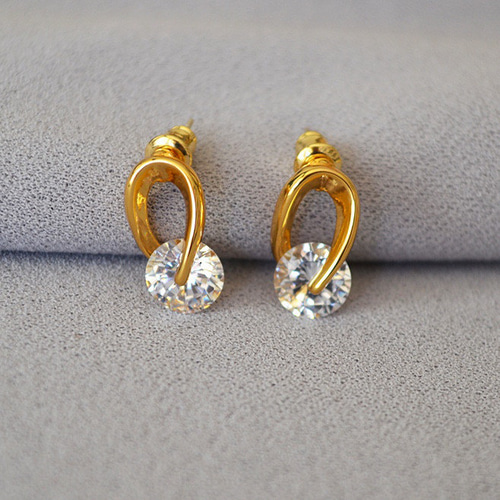 ひと粒 ダイヤ ピアス・イヤリング ゴールド 樹脂ノンホールピアス