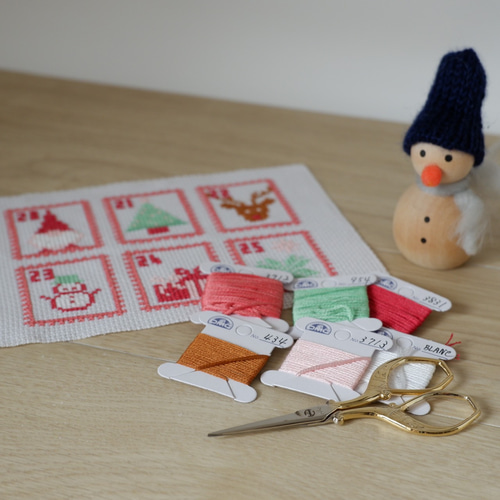 クロスステッチキット』クリスマスのアドベントカレンダー刺繍キット