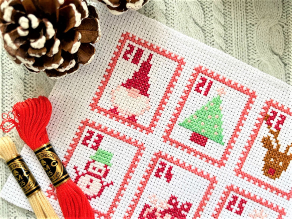 クロスステッチキット　「クリスマスのアドベントカレンダー」刺繍キット　クリスマス刺繍 12枚目の画像