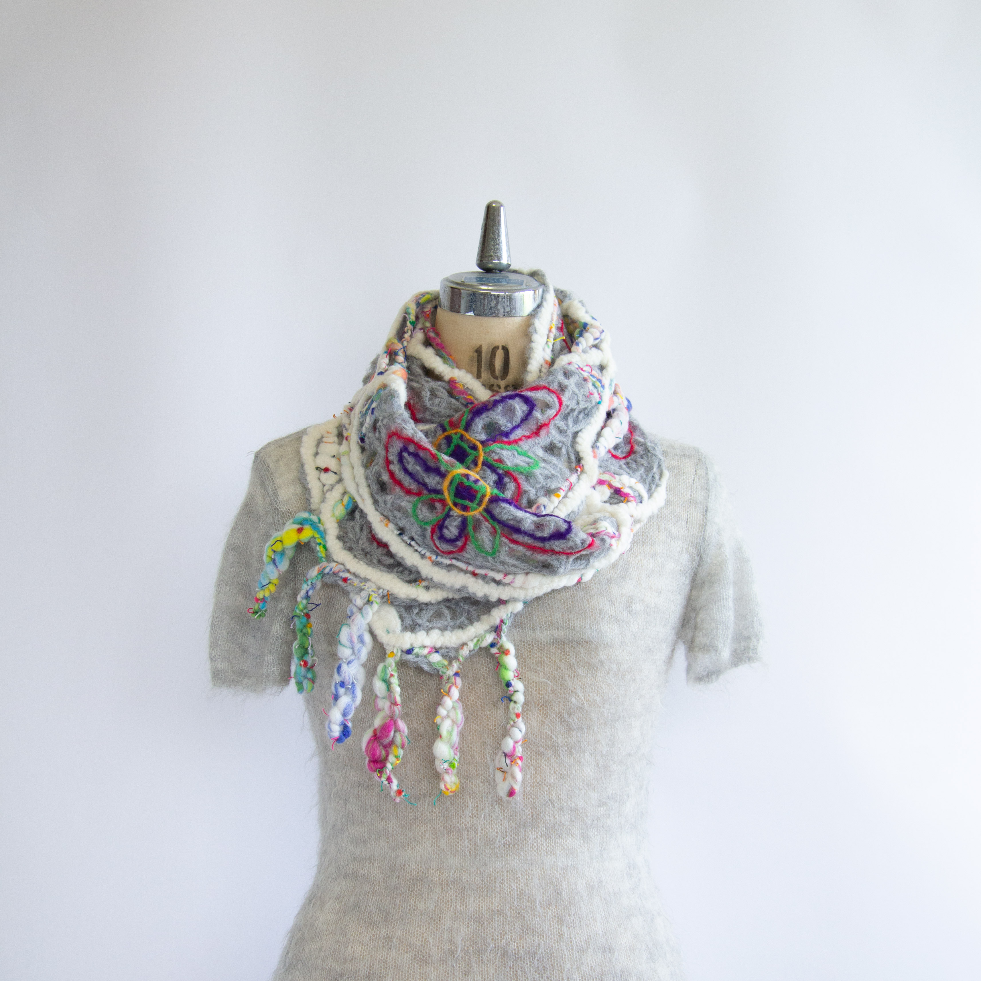 ファンシーフォークロアマフラー【送料無料】