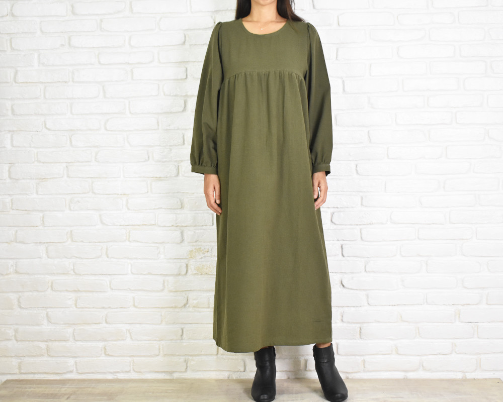 【大きいサイズ】ふんわり袖のギャザーワンピース　＜カーキ＞