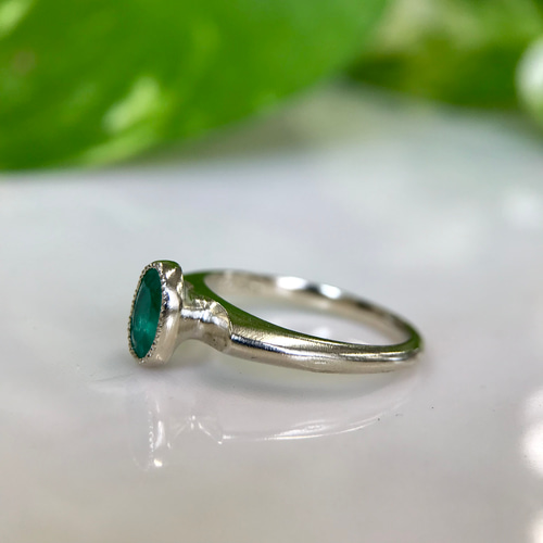 【K14WG】エメラルド リング 0.1ct前後 13号 ホワイトゴールド K14WG】エメラルド リング 0.1ct前後 13号 ホワイトゴールド