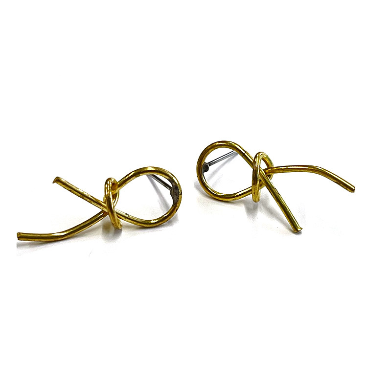 【50個】華奢な結びデザインピアス【je154】