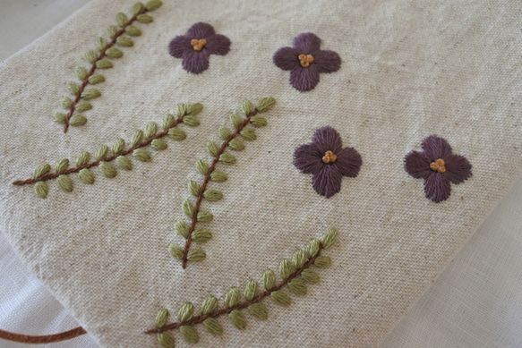 可憐な花　刺繍　文庫本　ブックカバー　ナチュラル 3枚目の画像