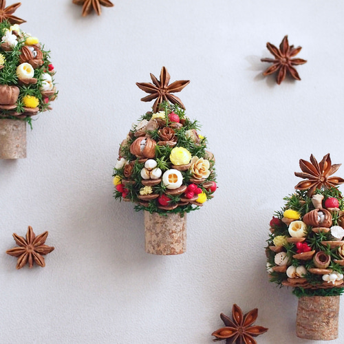 ご予約】小さな松ぼっくりのクリスマスツリー プリザーブドフラワー