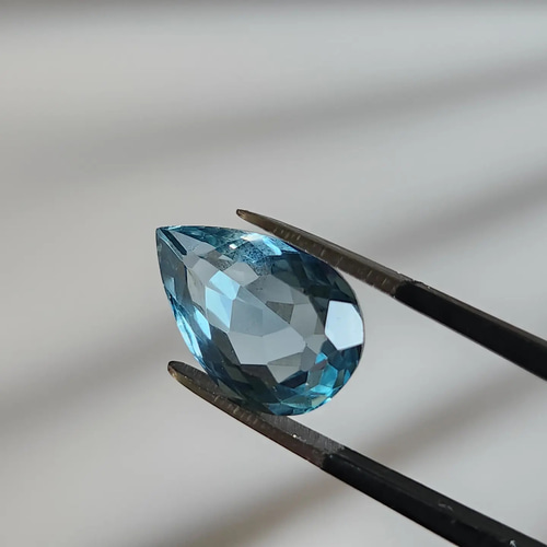 高品質✨ロンドンブルートパーズ4.2ct ルース✩.*˚ 天然石 FIQ 