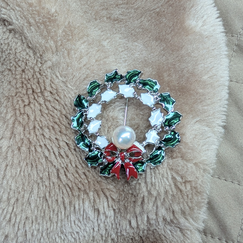 あこや真珠クリスマスリースブローチ ブローチ Maruyama Pearl 通販