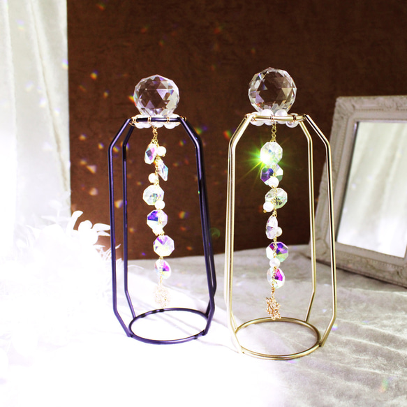 引越祝いや結婚祝いにも♪玄関やデスクに飾れる置き型スタンド付☆綿雪のサンキャッチャー☆（２種・星と雫）高級クリスタル使用 1枚目の画像