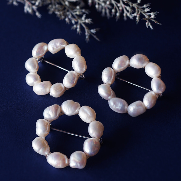 巴洛克珍珠（淡水珍珠）圓形胸針 ~棉雪~ 第3張的照片