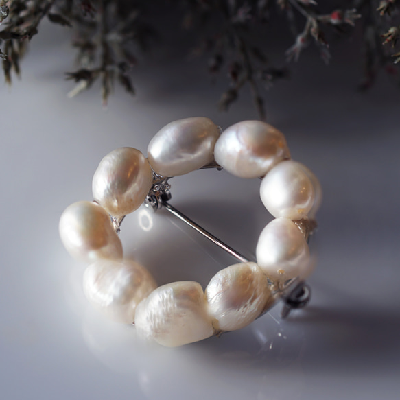 巴洛克珍珠（淡水珍珠）圓形胸針 ~棉雪~ 第7張的照片